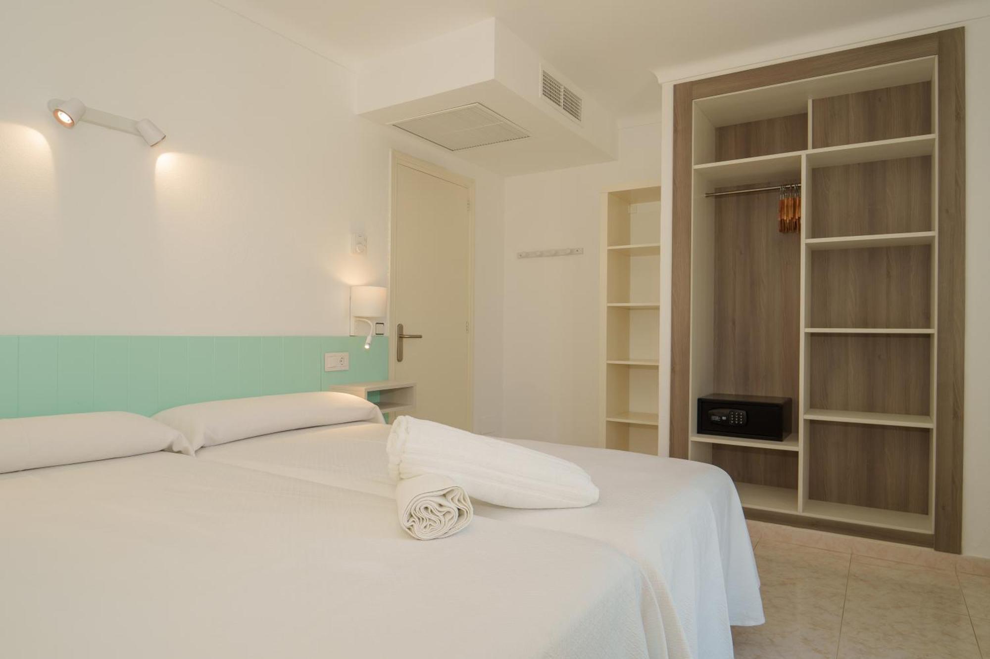 Apartaments Andreas Colonia de Sant Jordi Exterior photo